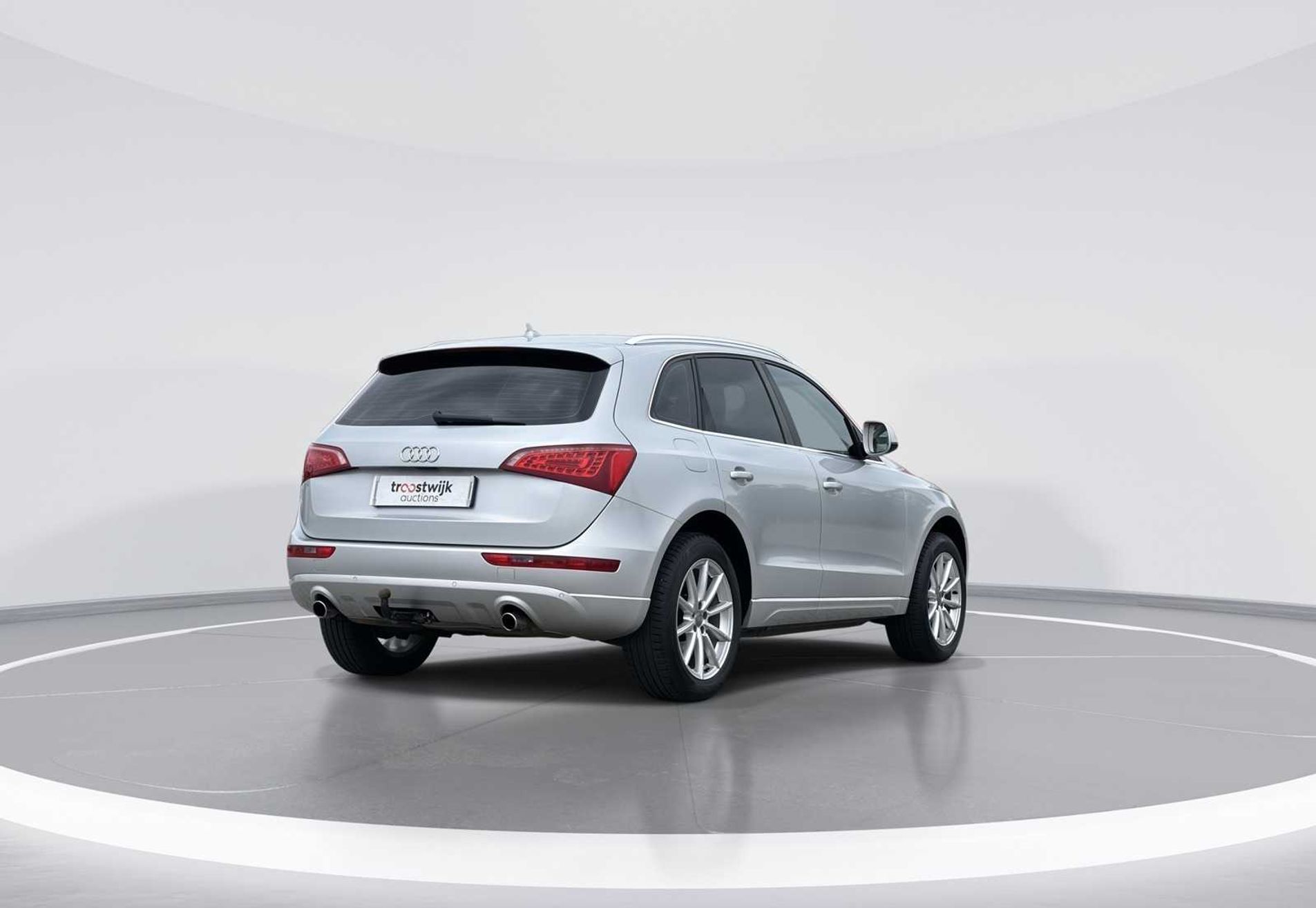 Audi Q5 2.0 TFSI Quatro Pro Line Car 2011 | 01-PLD-2